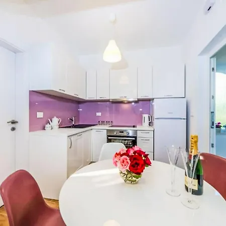 Lavander By Interhome * Sukošan